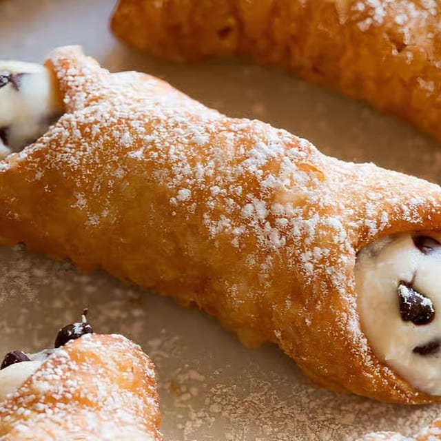 Cannoli.